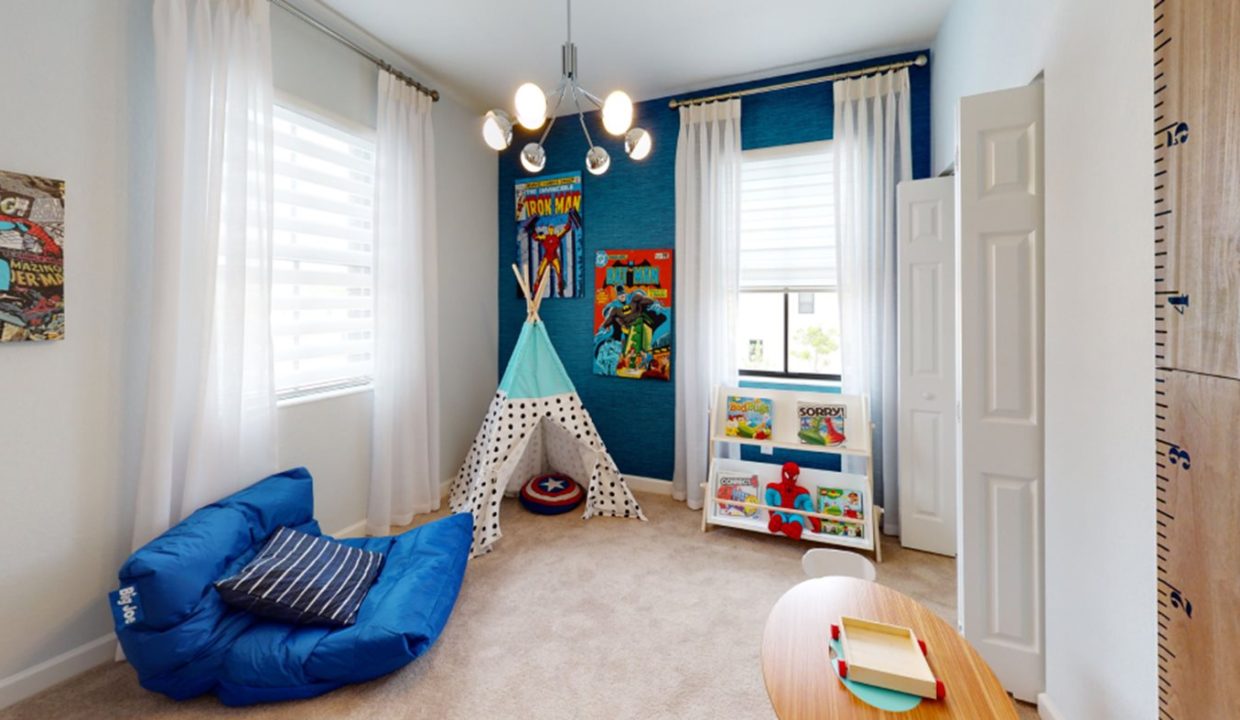 DAH_AquabellaBlossom_PIC_Amaryllis_Bed3_1of2_Matterport_F2