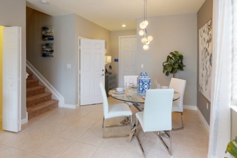 DAH_AquabellaBlossom_PIC_Amaryllis_Dining1_Matterport_F1