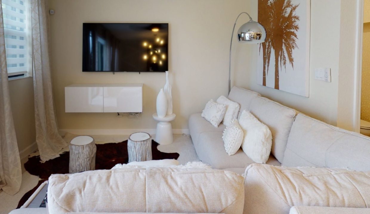 DAH_AquabellaBlossom_PIC_Dahlia_GreatRoom4_Matterport_F1