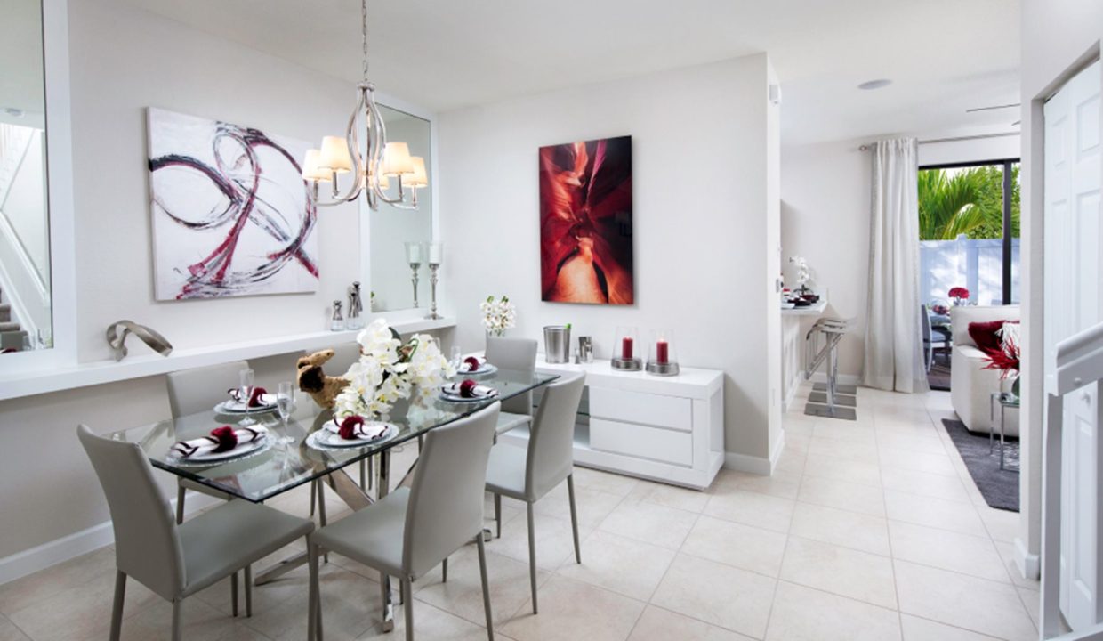 DAH_AquabellaBlossom_PIC_Hyacinth_Dining_F1