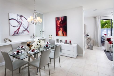 DAH_AquabellaBlossom_PIC_Hyacinth_Dining_F1