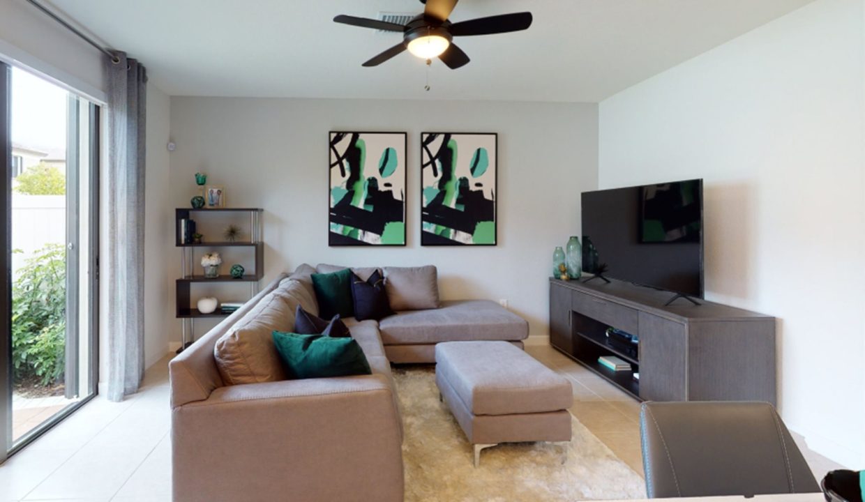 DAH_AquabellaBlossom_PIC_Kelby_FamilyRoom1_Matterport_F1