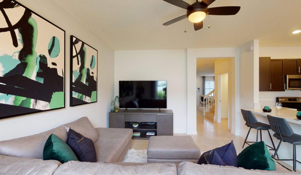 DAH_AquabellaBlossom_PIC_Kelby_FamilyRoom2_Matterport_F1