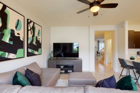 DAH_AquabellaBlossom_PIC_Kelby_FamilyRoom2_Matterport_F1