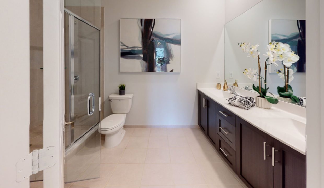 DAH_AquabellaBlossom_PIC_Kelby_OwnersBath3_Matterport_F2