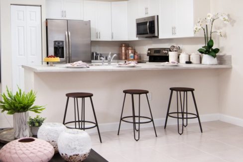 DAH_Aquabella_HarborCollection_PIC_Palm_Kitchen3_F1