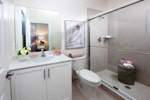 DAH_Aquabella_HarborCollection_PIC_Palm_OwnersBath_F2