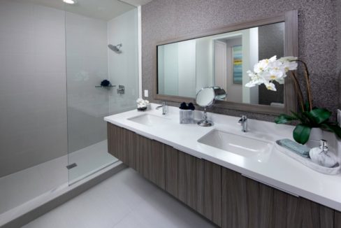 DAH_Condominiums_Landmark_Pic_Model_E_OwnersBath1_F2