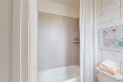 DAH_Venezzia_PIC_Bandol_Bath2_Matterport_F2