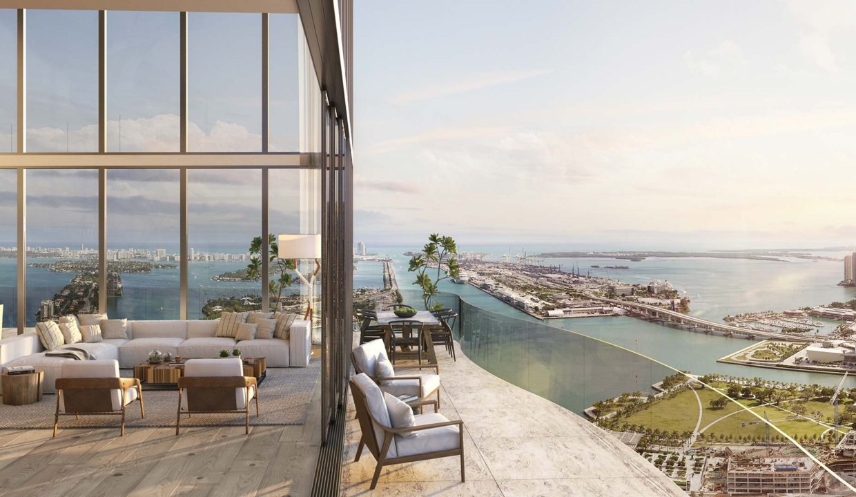 CasaBella-Living-Balcony