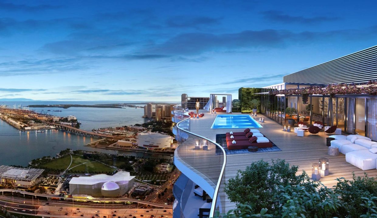 CasaBella-Rooftop-Pool-scaled